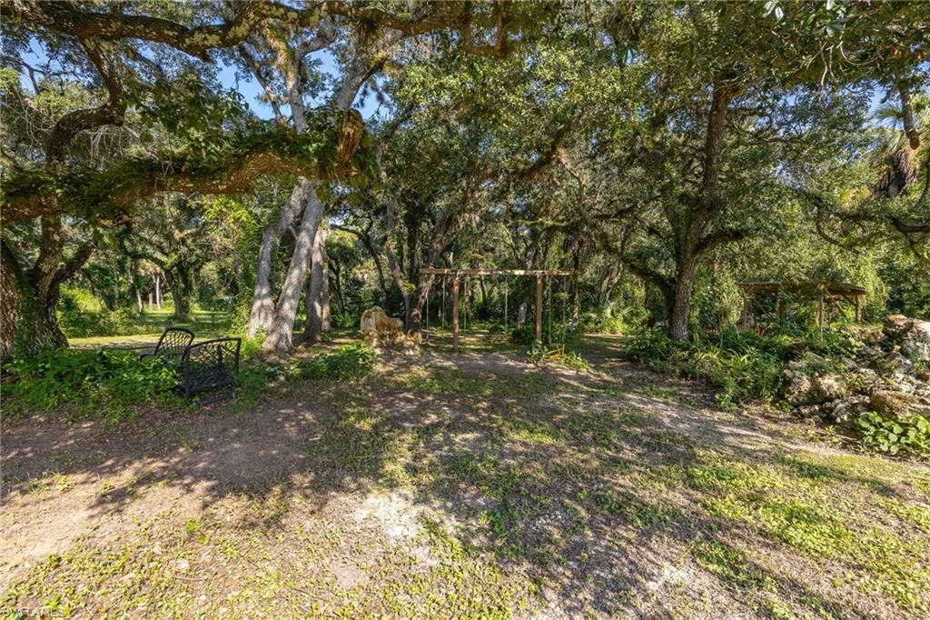 19040 Fox Run RD, ALVA, FL 33920 — photo 4