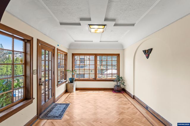 1936 Orchard hts Rd NW, Salem, OR 97304