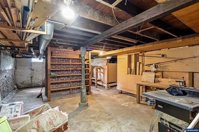 1936 Orchard hts Rd NW, Salem, OR 97304