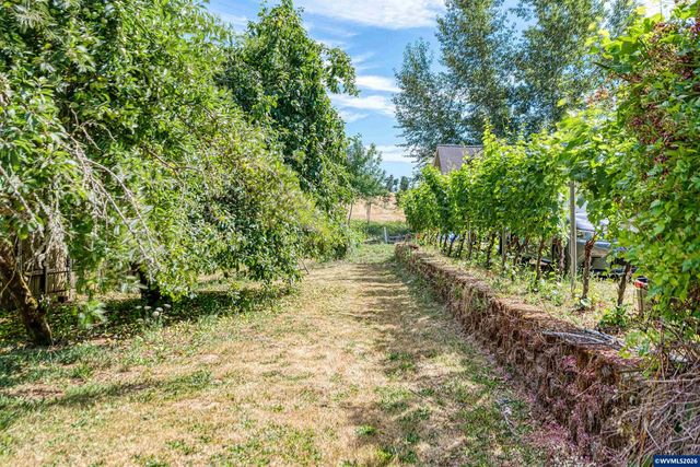 1936 Orchard hts Rd NW, Salem, OR 97304