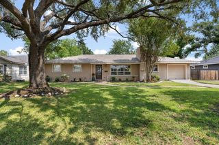 4602 Randwick Drive, Houston, TX 77092