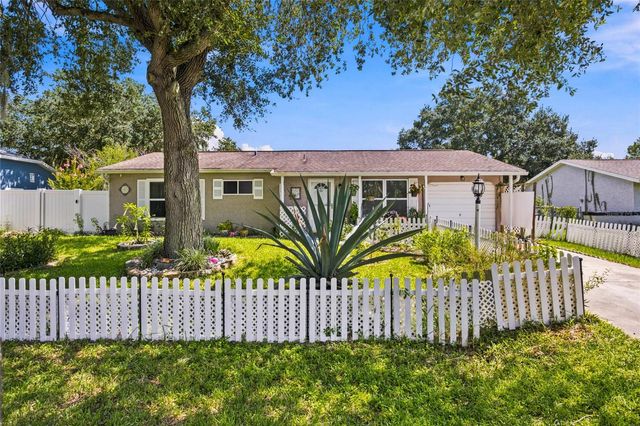 35 HICKORY TRACK WAY, Ocala, FL 34472