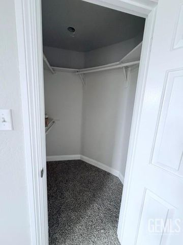 2301 Gurley Street, Bakersfield, CA 93305