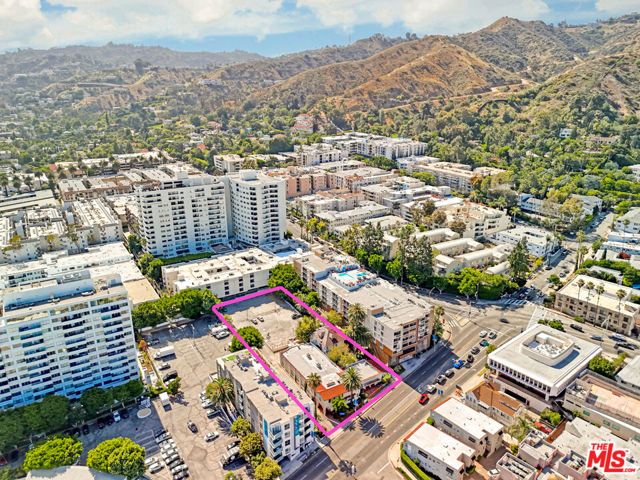 1741 N La Brea Avenue, Los Angeles, CA 90046