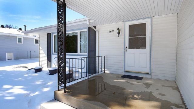 9608 Toledo Road, Bloomington, MN 55437