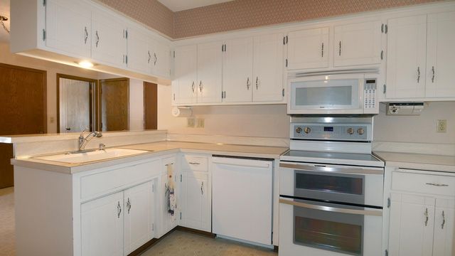 9608 Toledo Road, Bloomington, MN 55437