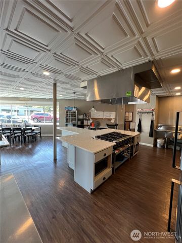 711 Vandercook Way #102, Longview, WA 98632