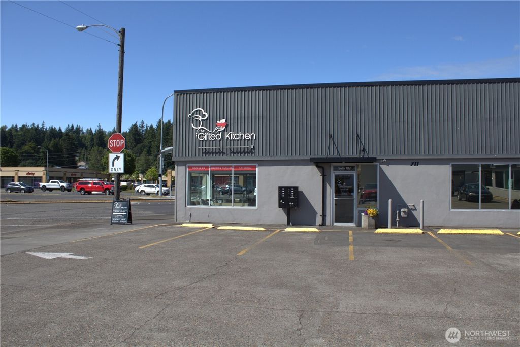 711 Vandercook Way #102, Longview, WA 98632