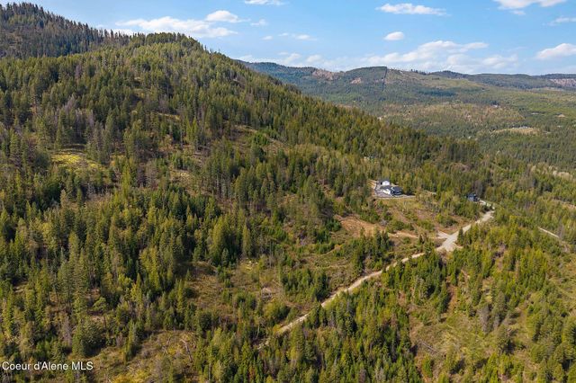 831 Outlook RD, Cocolalla, ID 83813