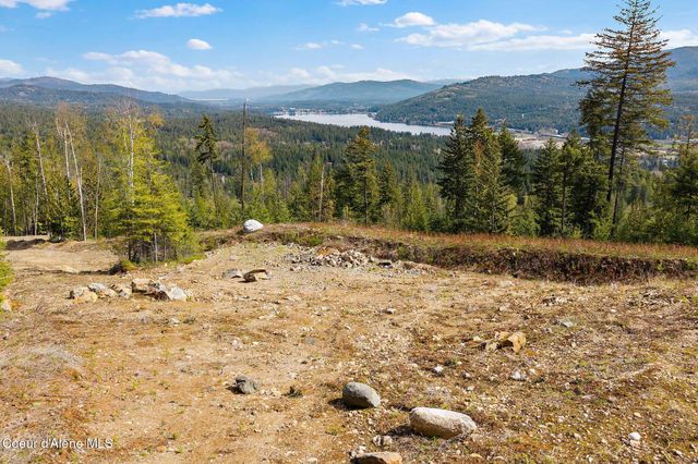 831 Outlook RD, Cocolalla, ID 83813
