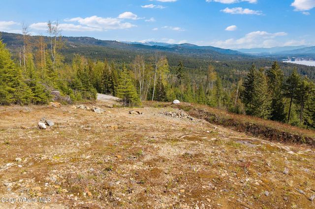 831 Outlook RD, Cocolalla, ID 83813