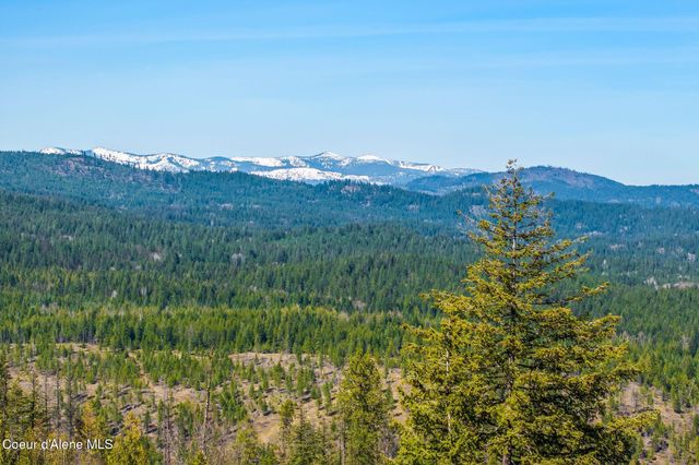 831 Outlook RD, Cocolalla, ID 83813