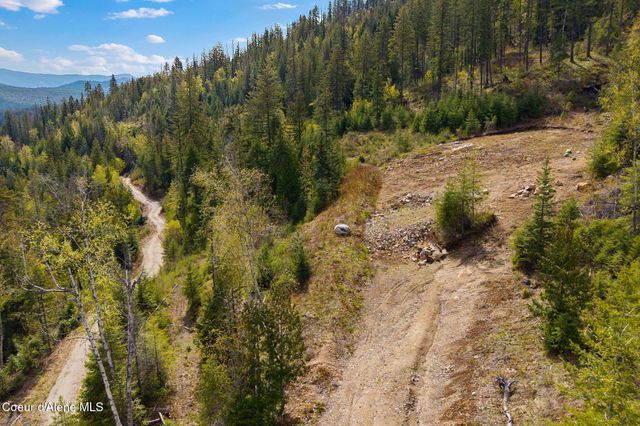831 Outlook RD, Cocolalla, ID 83813