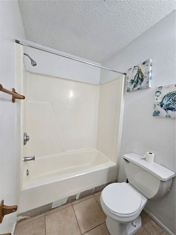 247 THORN TREE PLACE 247, Brandon, FL 33510