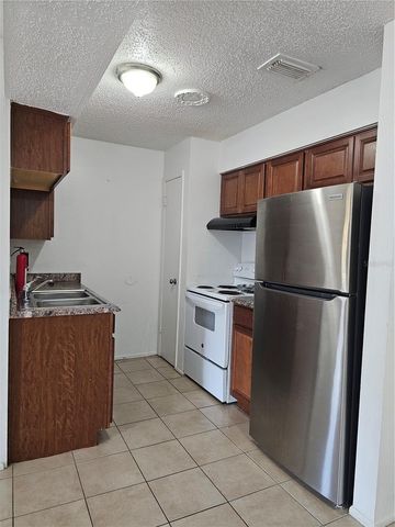 247 THORN TREE PLACE 247, Brandon, FL 33510