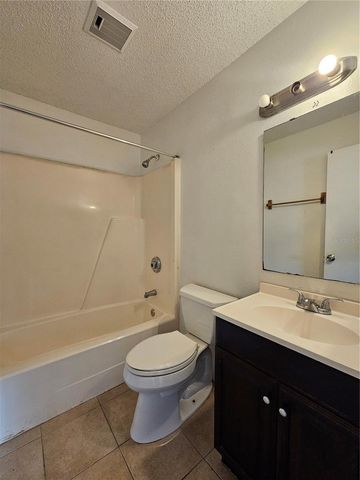 247 THORN TREE PLACE 247, Brandon, FL 33510
