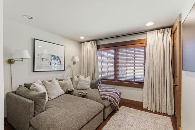 110 Lynnwood Terrace, Nashville, TN 37205