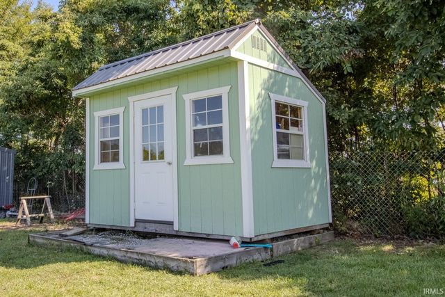 7200 S 250 W, North Judson, IN 46366