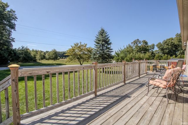 7200 S 250 W, North Judson, IN 46366