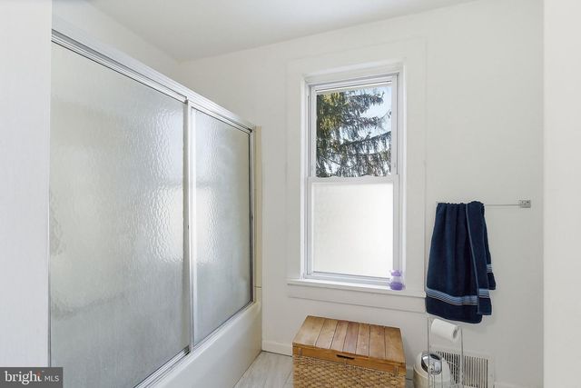 233 ELLIS ST, Burlington, NJ 08016