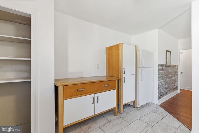 233 ELLIS ST, Burlington, NJ 08016