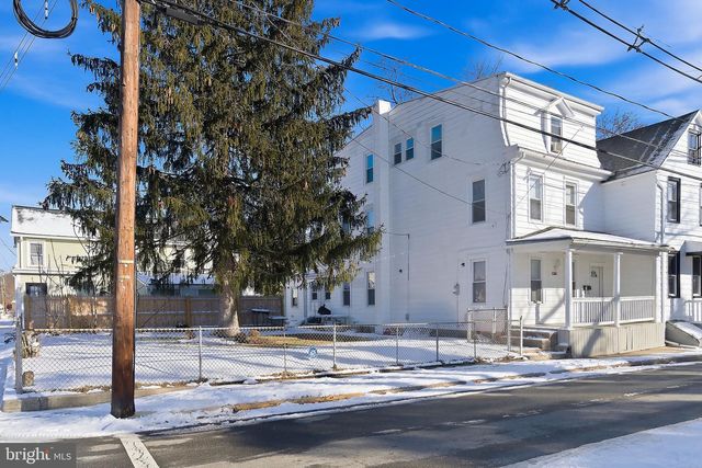 233 ELLIS ST, Burlington, NJ 08016