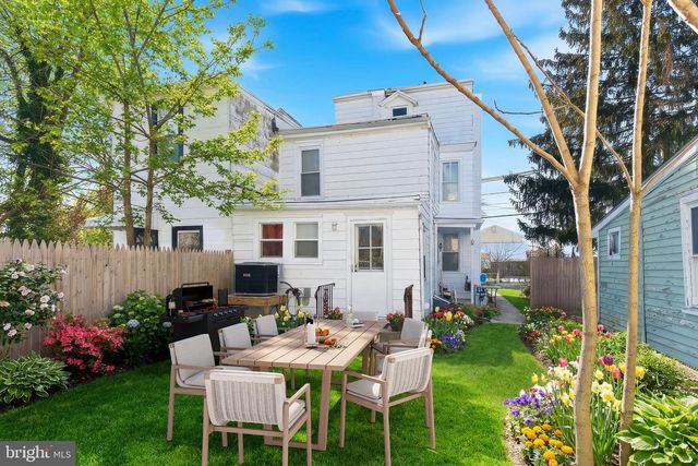 233 ELLIS ST, Burlington, NJ 08016