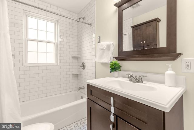 513 SOMERSET PL NW, Washington, DC 20011