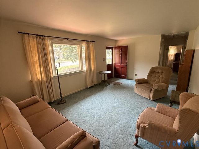 4738 Willesden Rd, North Chesterfield, VA 23234
