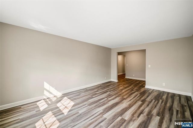 126 Hackett Place B201, Rutherford, NJ 07070