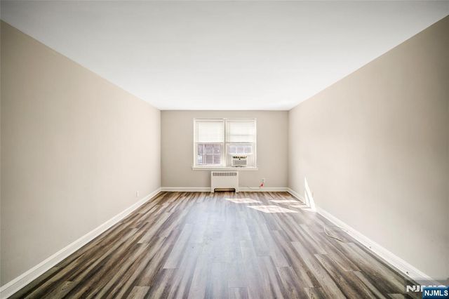 126 Hackett Place B201, Rutherford, NJ 07070