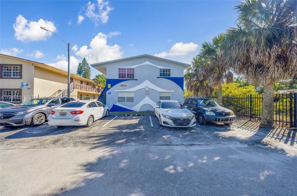 640 SW 16th Ave, Fort Lauderdale, FL 33312