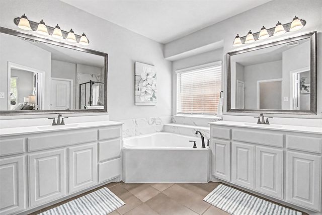 1025 Whitetail Court, Joshua, TX 76058