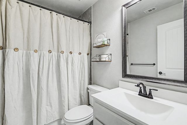 1025 Whitetail Court, Joshua, TX 76058