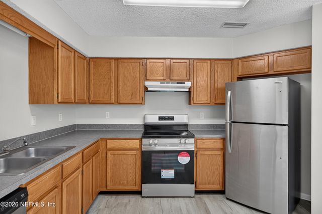 8519 BLAZING STAR Court, Jacksonville, FL 32210