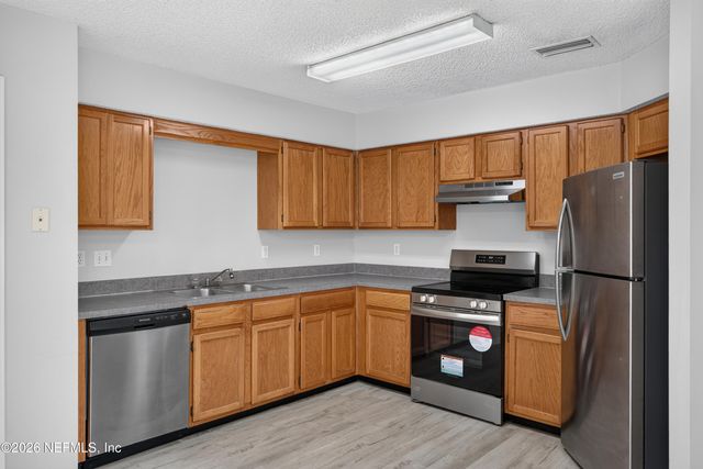 8519 BLAZING STAR Court, Jacksonville, FL 32210