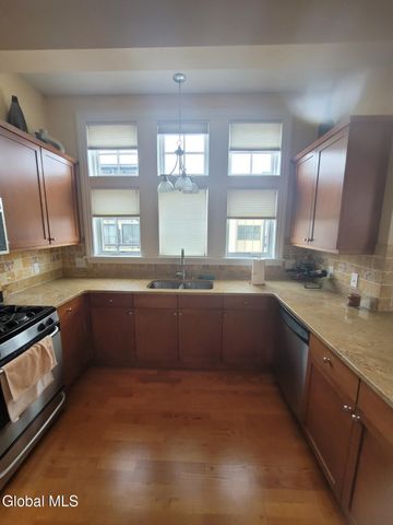 30 Whistler Court UNIT 134, Saratoga Springs, NY 12866