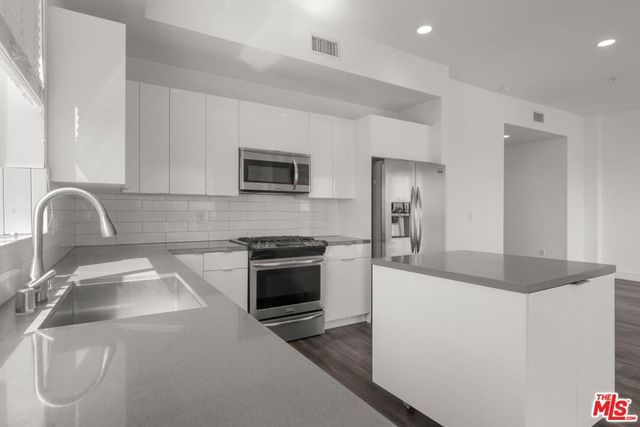 1215 S Bedford Street 501, Los Angeles, CA 90035