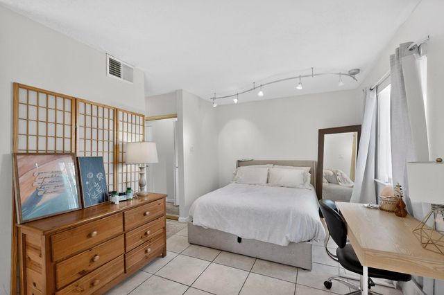 5901 McKinney Drive NE, Albuquerque, NM 87109