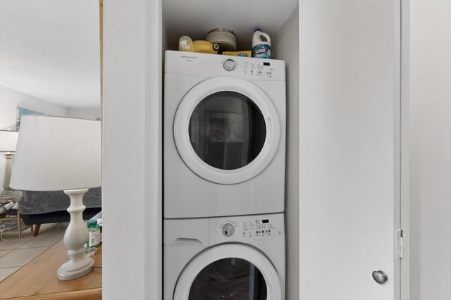 5901 McKinney Drive NE, Albuquerque, NM 87109