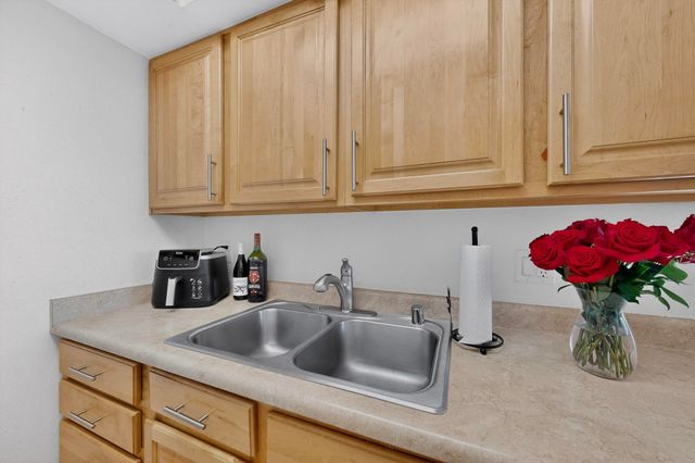 5901 McKinney Drive NE, Albuquerque, NM 87109