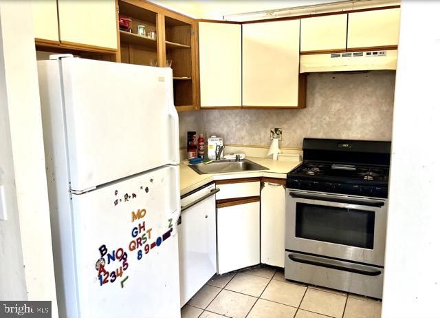 78 CLUB PL, Absecon, NJ 08205