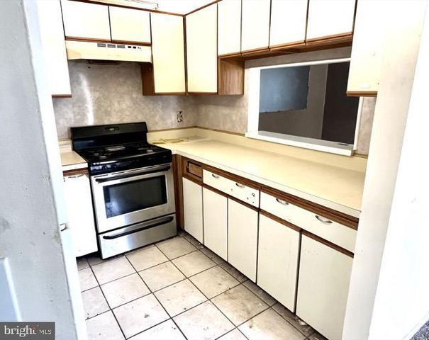 78 CLUB PL, Absecon, NJ 08205