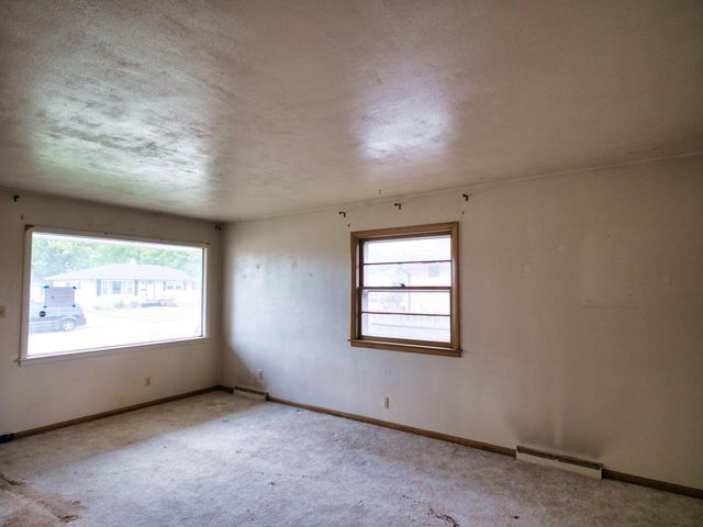 4925 34th AVENUE, Kenosha, WI 53144