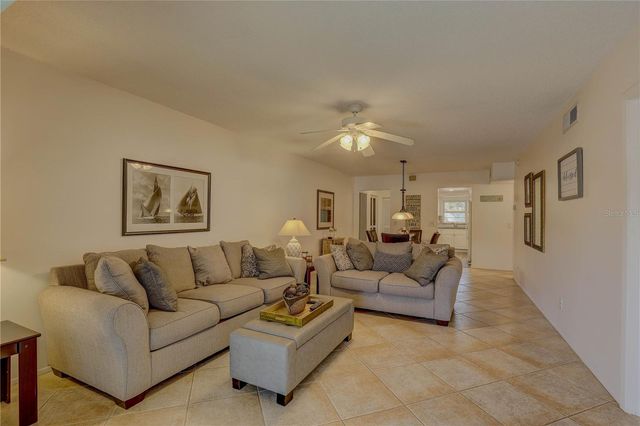 9700 STARKEY ROAD 321, Seminole, FL 33777