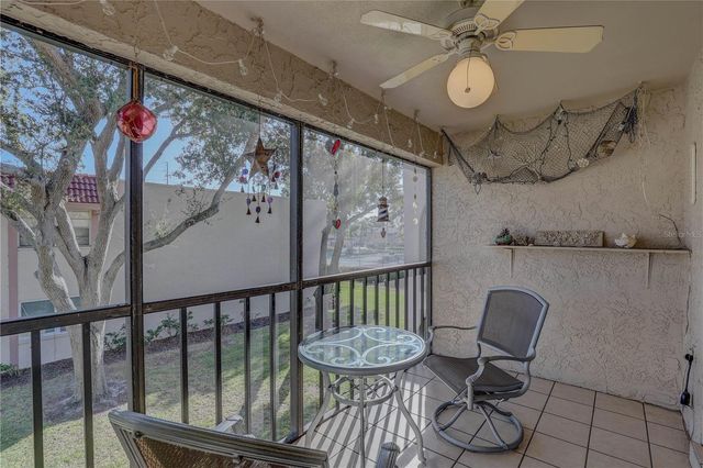 9700 STARKEY ROAD 321, Seminole, FL 33777