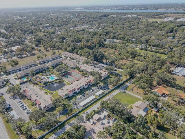 9700 STARKEY ROAD 321, Seminole, FL 33777