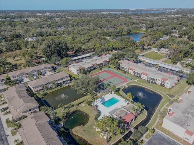9700 STARKEY ROAD 321, Seminole, FL 33777