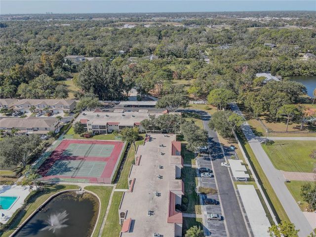 9700 STARKEY ROAD 321, Seminole, FL 33777