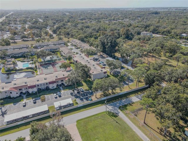 9700 STARKEY ROAD 321, Seminole, FL 33777